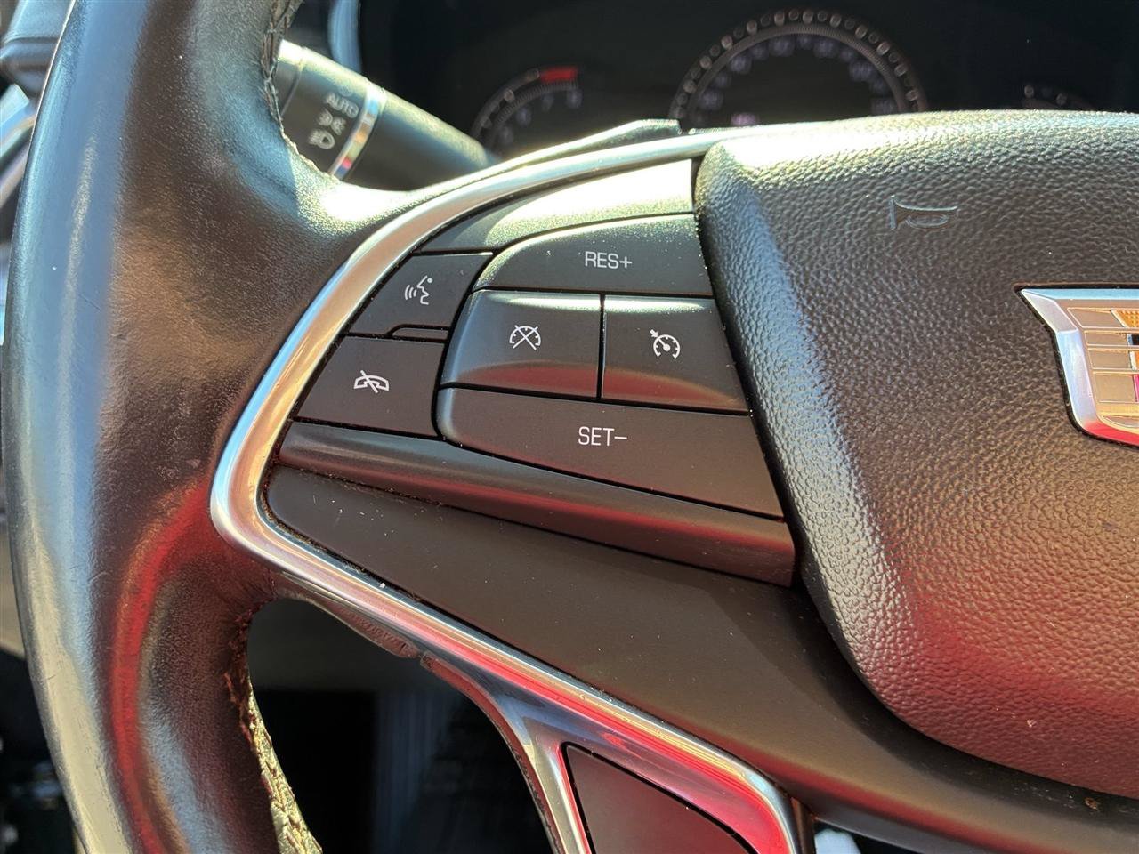Used 2018 Cadillac XT5 Premium Luxury AWD/4WD image 17