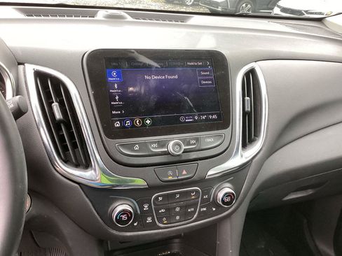 Used 2024 Chevrolet Equinox LT FWD image 8
