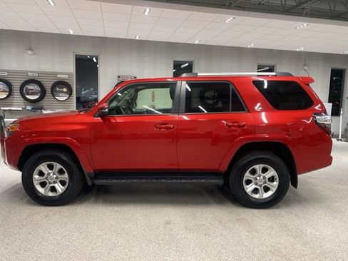 Used 2021 Toyota 4Runner SR5 Premium image 10