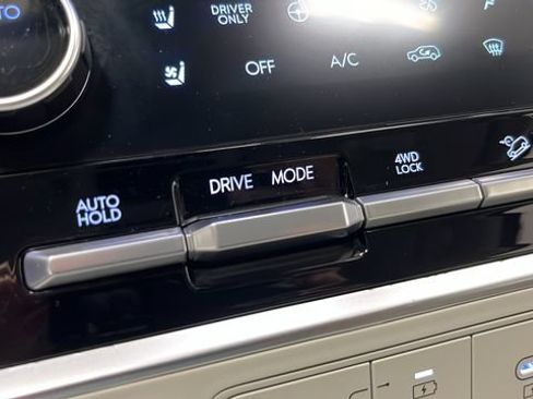 Used 2025 Hyundai Santa Fe Calligraphy AWD/4WD image 35