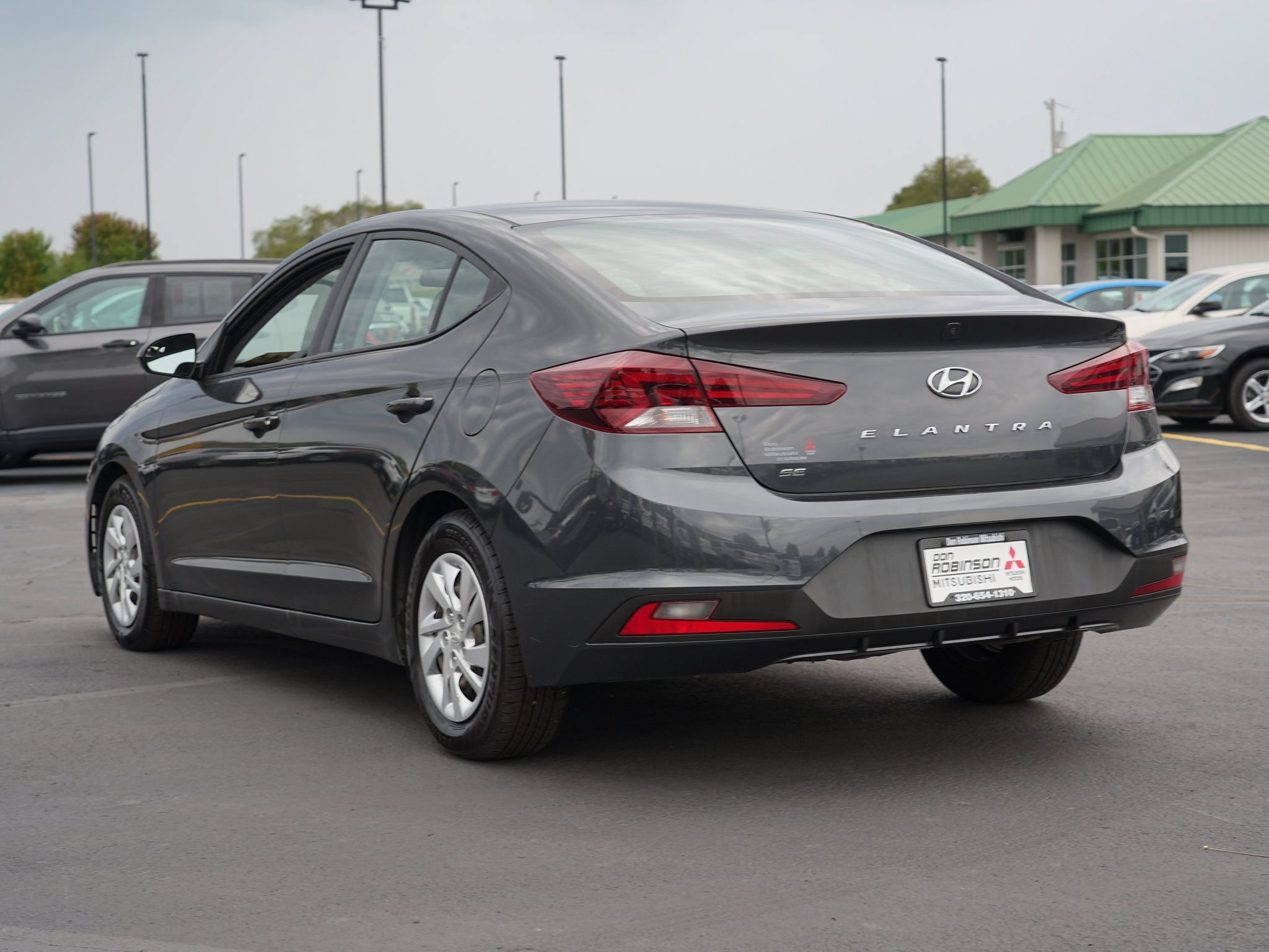 Used 2020 Hyundai Elantra SE FWD image 6