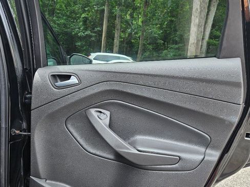 Used 2017 Ford Escape SE image 35