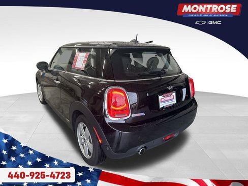 Used 2020 MINI Cooper 2-Door Hardtop image 3