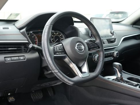Used 2020 Nissan Altima 2.5 SR FWD image 15