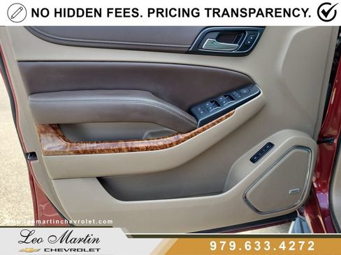 Used 2017 Chevrolet Suburban Premier RWD image 21