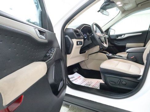 Used 2020 Ford Escape SE AWD/4WD image 9