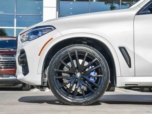 Used 2022 BMW X5 M50i w/ Executive Package image 12