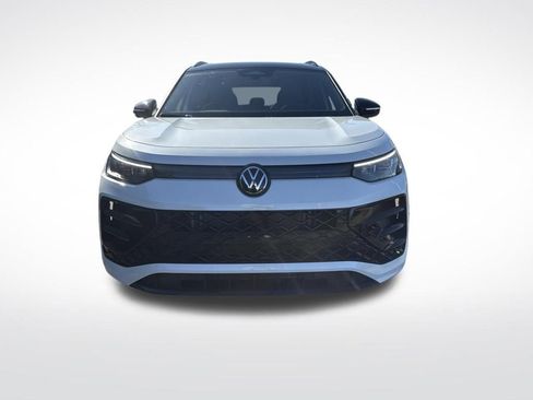 New 2026 Volkswagen Tiguan SE R-Line AWD/4WD image 8