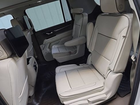 Used 2021 GMC Yukon XL Denali w/ Denali Premium Package AWD/4WD image 33
