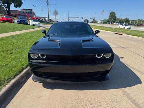 Used 2018 Dodge Challenger R/T Plus RWD image 8