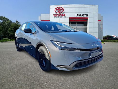 New 2026 Toyota Prius LE image 1