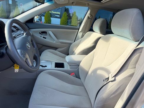 Used 2008 Toyota Camry LE FWD image 7