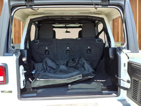 Used 2022 Jeep Wrangler Unlimited Sport AWD/4WD image 32