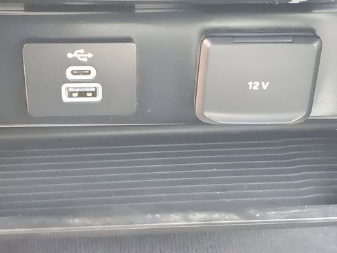 Used 2025 Ford F250 XLT image 47