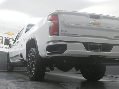 Used 2025 Chevrolet Silverado 2500 High Country w/ High Country Premium Package AWD/4WD image 51