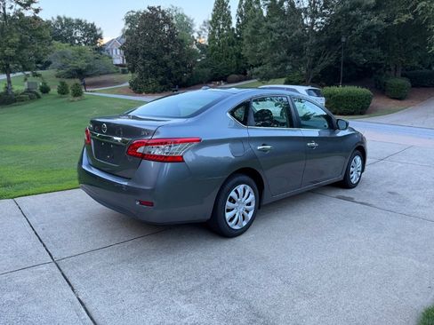 Used 2015 Nissan Sentra SV FWD image 6