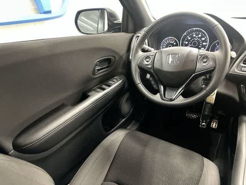 Used 2019 Honda HR-V Sport image 12