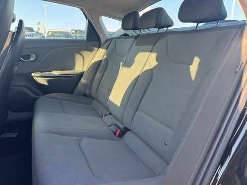 Used 2025 Kia K4 LXS image 4