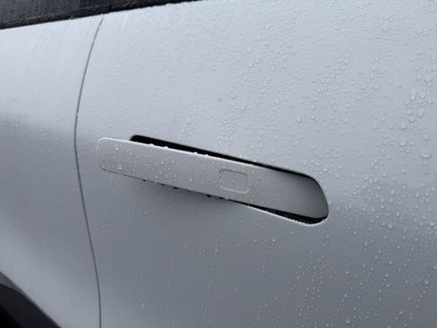 New 2026 Chevrolet Equinox EV LT image 22