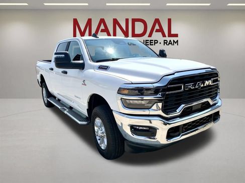 Used 2026 RAM 2500 Big Horn AWD/4WD image 3