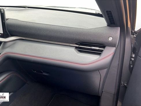 New 2026 Ford Explorer ST-Line image 27