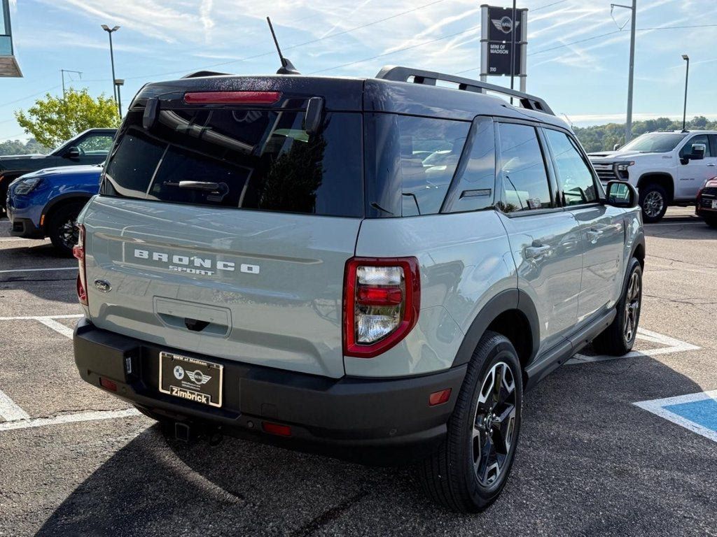 Used 2023 Ford Bronco Sport Outer Banks w/ Tech Package AWD/4WD image 3