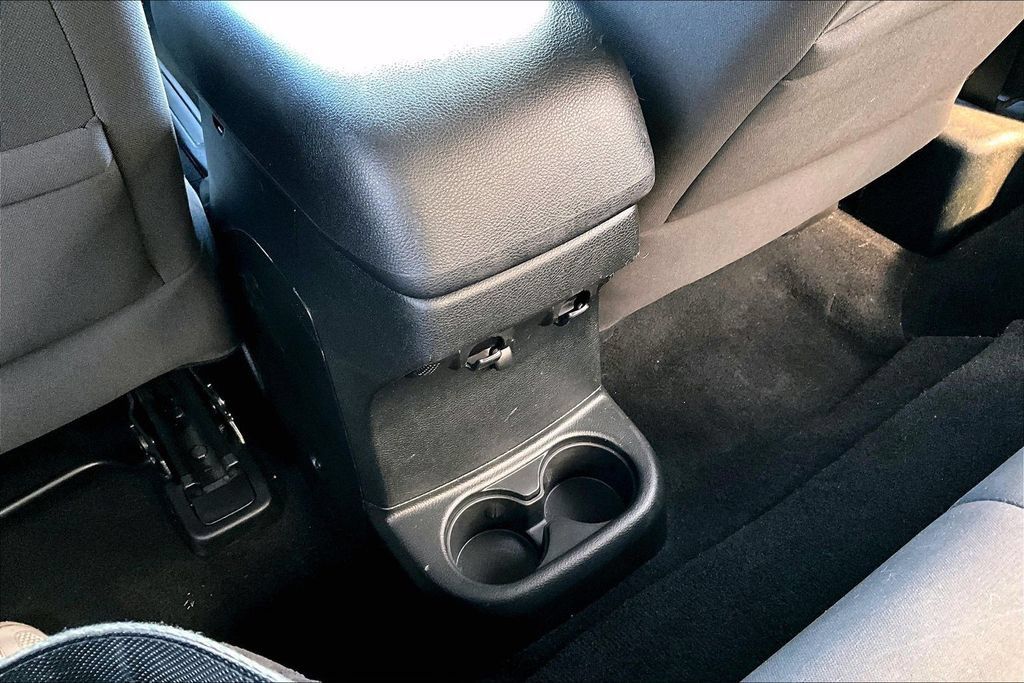 Used 2017 Jeep Wrangler Sport w/ Connectivity Group AWD/4WD image 10