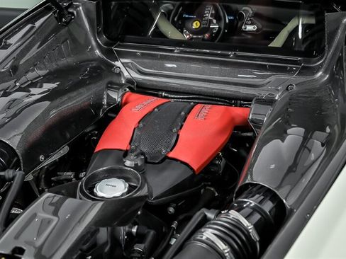 Used 2020 Ferrari F8 Tributo RWD image 11