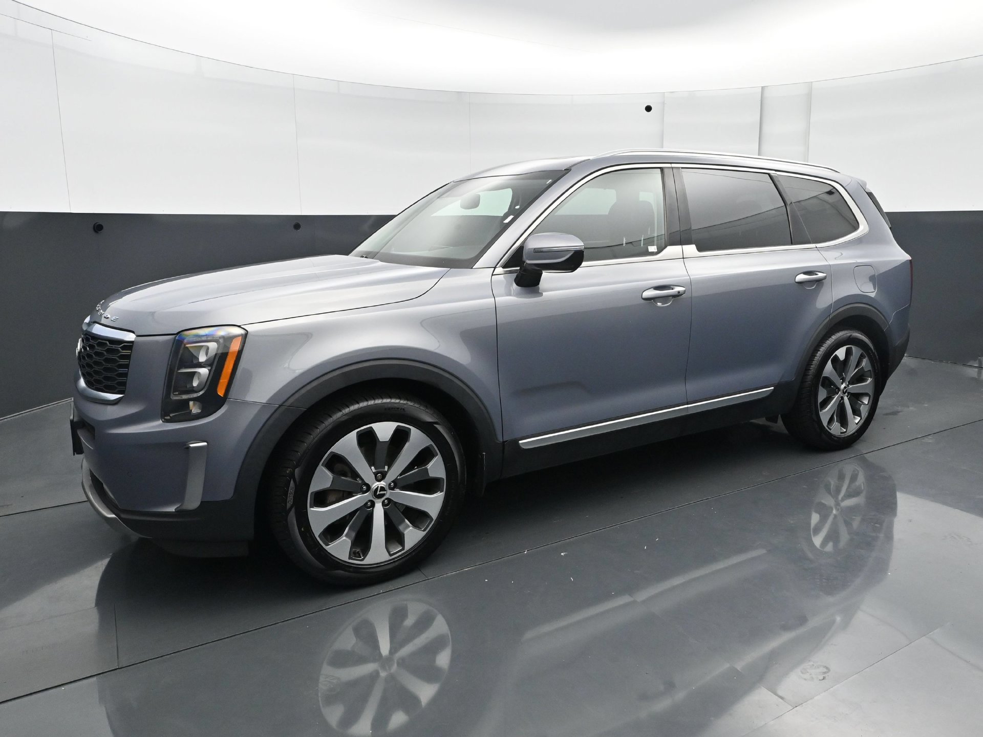 Used 2020 Kia Telluride SX AWD/4WD image 2