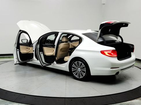 Used 2017 BMW 530i xDrive image 12