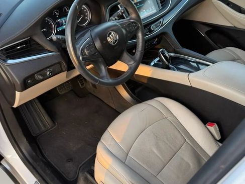 Used 2018 Buick Enclave Essence FWD image 12