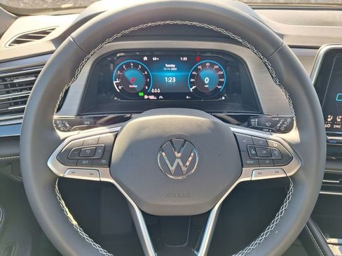 New 2026 Volkswagen Atlas Cross Sport SE image 16