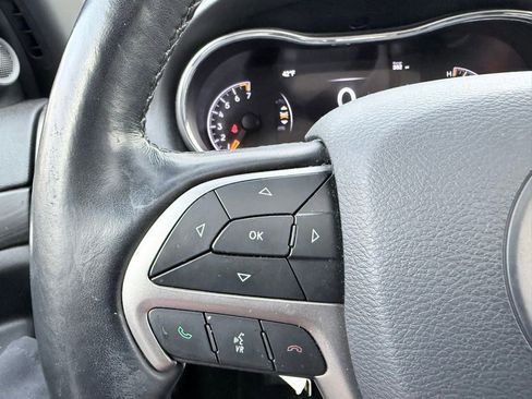 Used 2020 Jeep Grand Cherokee Altitude image 14