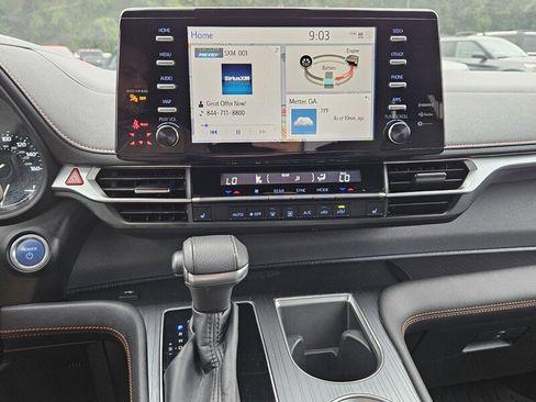 Used 2022 Toyota Sienna XSE image 18