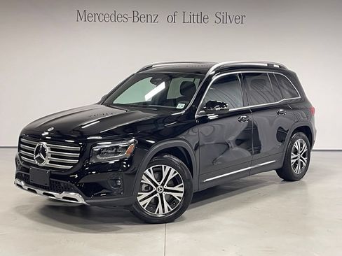 Used 2026 Mercedes-Benz GLB 250 4MATIC image 1
