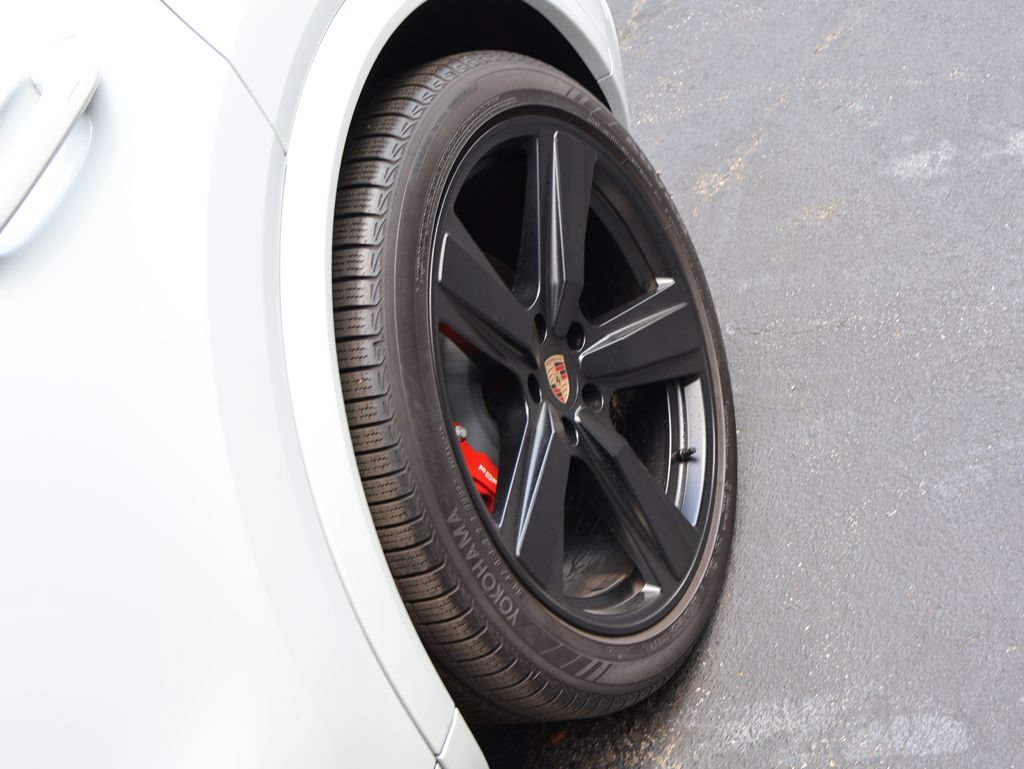Certified 2025 Porsche Cayenne Coupe AWD/4WD image 39