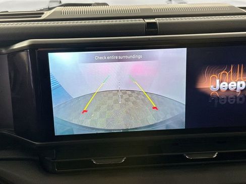 Used 2025 Jeep Wrangler Sahara 4xe image 12