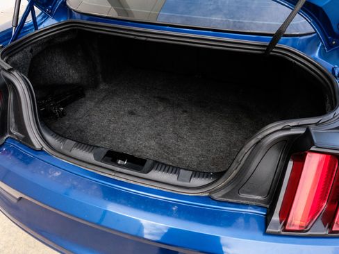 Used 2017 Ford Mustang GT RWD image 35