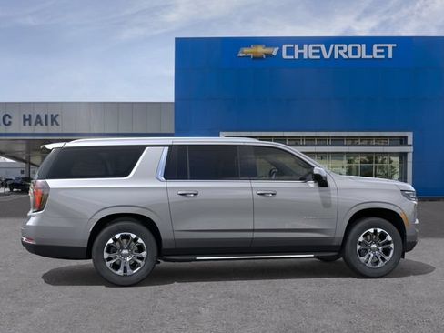 New 2026 Chevrolet Suburban LS RWD image 5