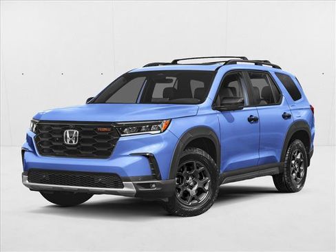 Used 2025 Honda Pilot TrailSport image 1