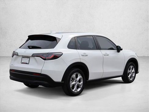 Used 2025 Honda HR-V LX image 5