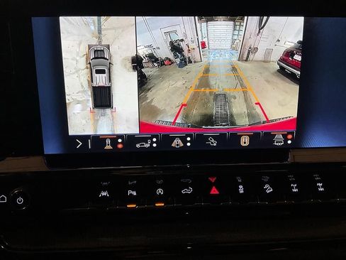 Used 2025 Chevrolet Silverado 1500 ZR2 w/ Dark Appearance Package AWD/4WD image 10