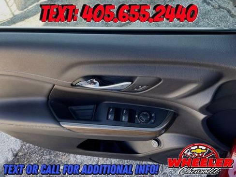 Used 2023 GMC Acadia SLE w/ Driver Convenience Package image 9