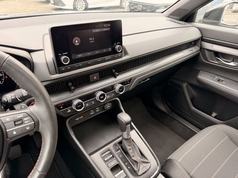 Used 2024 Honda CR-V Sport image 15