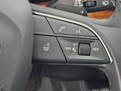 Used 2023 Audi Q5 e Premium Plus w/ Premium Plus Package image 28