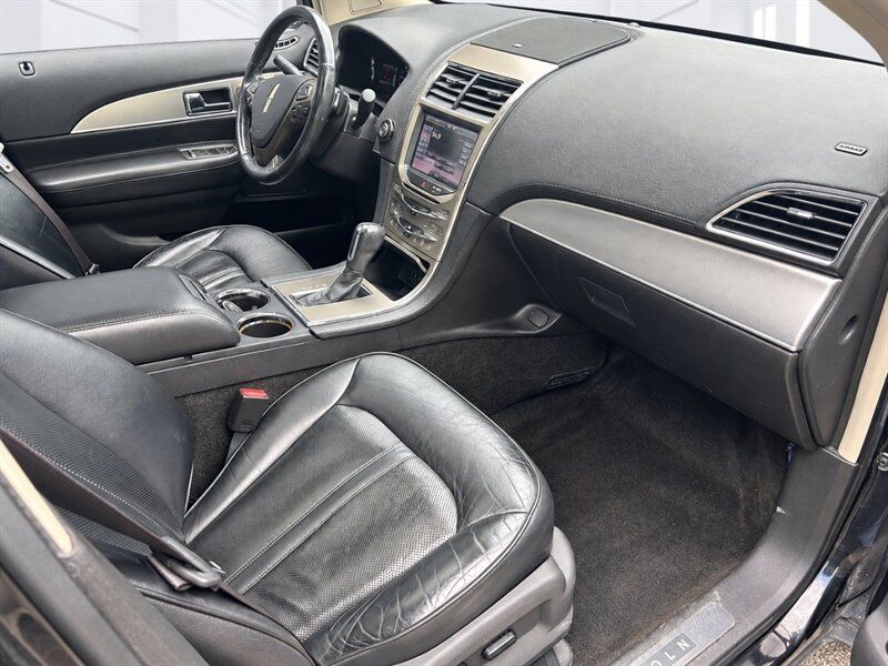 Used 2013 Lincoln MKX AWD image 7