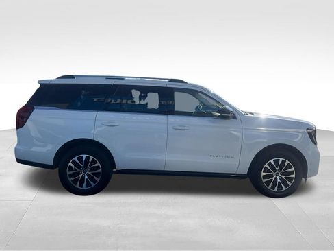 Used 2025 Ford Expedition Platinum AWD/4WD image 14