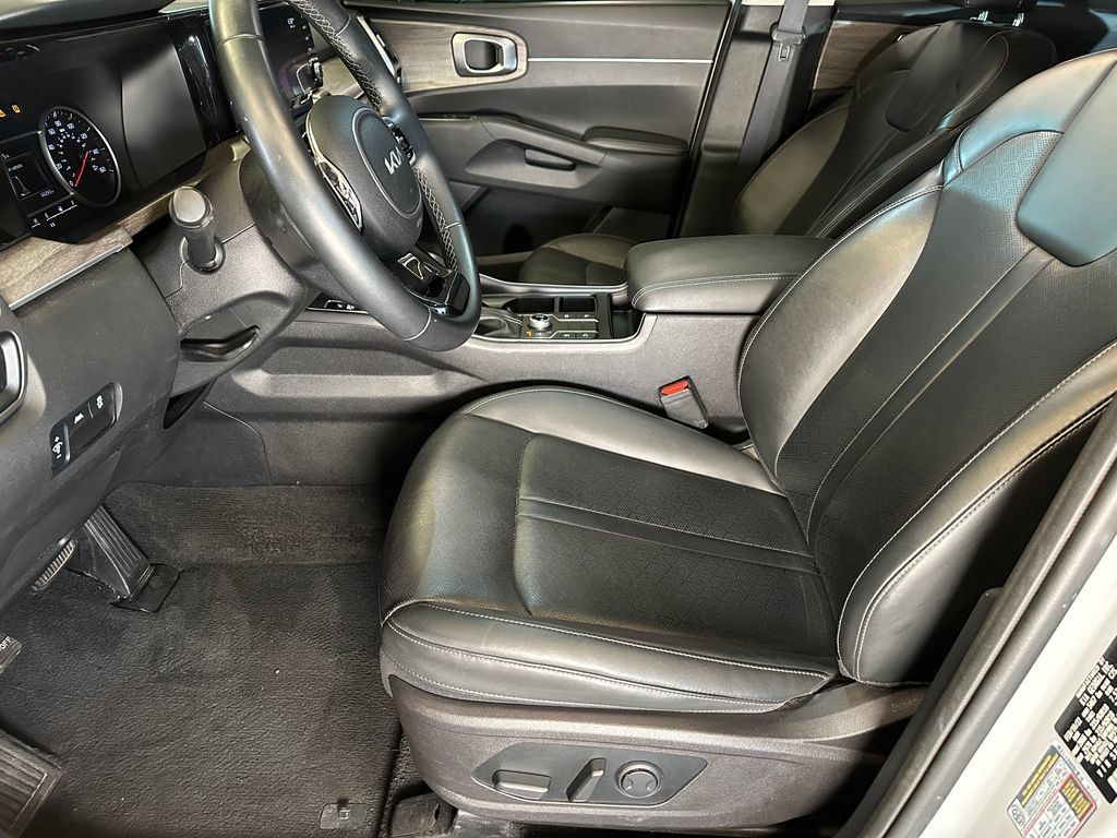 Used 2022 Kia Sorento S w/ Panoramic Sunroof Package AWD/4WD image 20