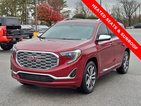 Used 2020 GMC Terrain Denali w/ Denali Premium Package image 2