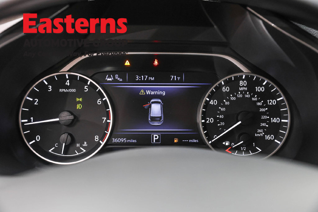 Used 2023 Nissan Murano SV w/ SV Midnight Edition Package AWD/4WD image 19